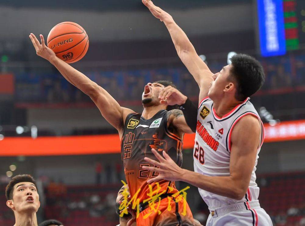 广东队主场告捷，扩大优势领先对手的简单介绍