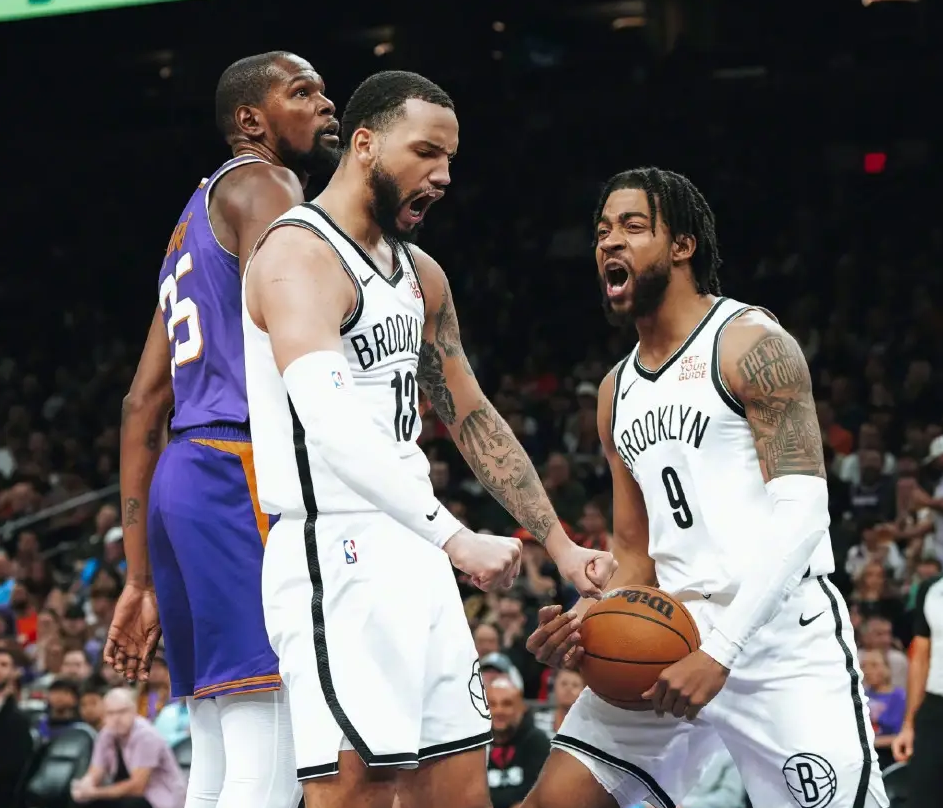 开云体育官方网站-篮网全队表现出色,轻取东部对手