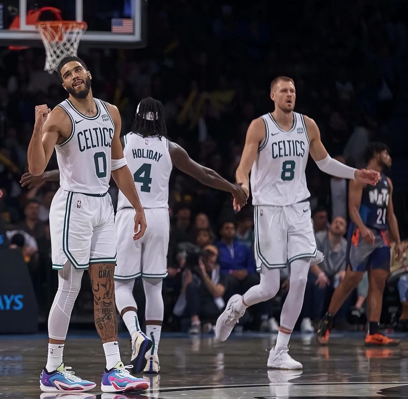 篮网全队表现出色,轻取东部对手 篮网全队表现出色,轻取东部对手