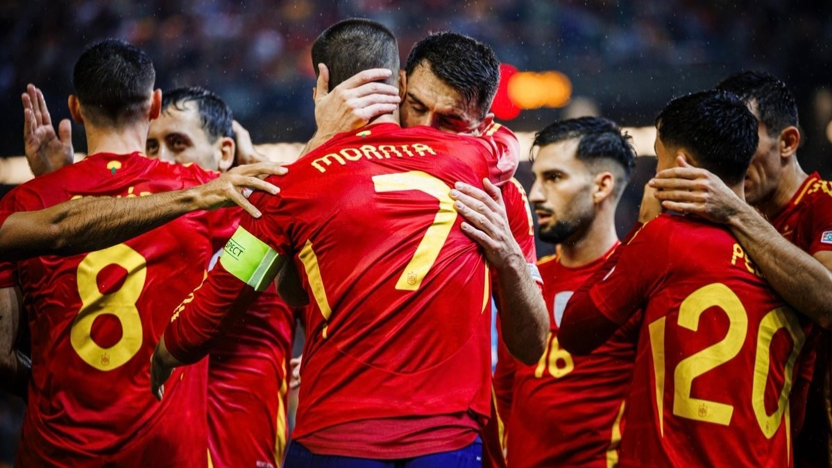 开云体育下载-包含欧国联比赛汇聚精彩瞬间球迷热泪的词条