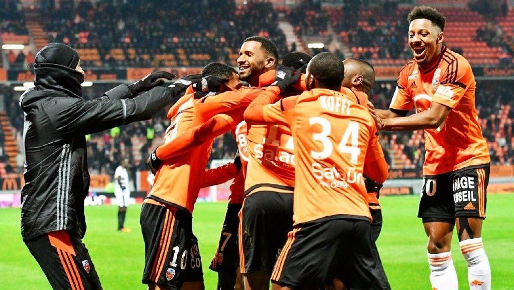 包含昂热客场击败摩纳哥,领先法甲积分榜的词条 包含昂热客场击败摩纳哥,领先法甲积分榜的词条