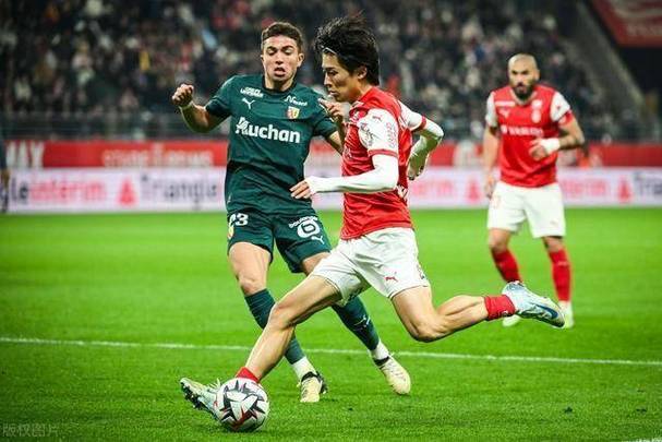 包含卡昂战平兰斯，法甲中下游球队对决激烈的词条