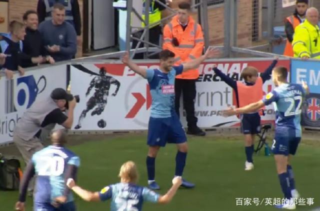 新秀一战成名狂砍高分，直指巨星宝座的简单介绍