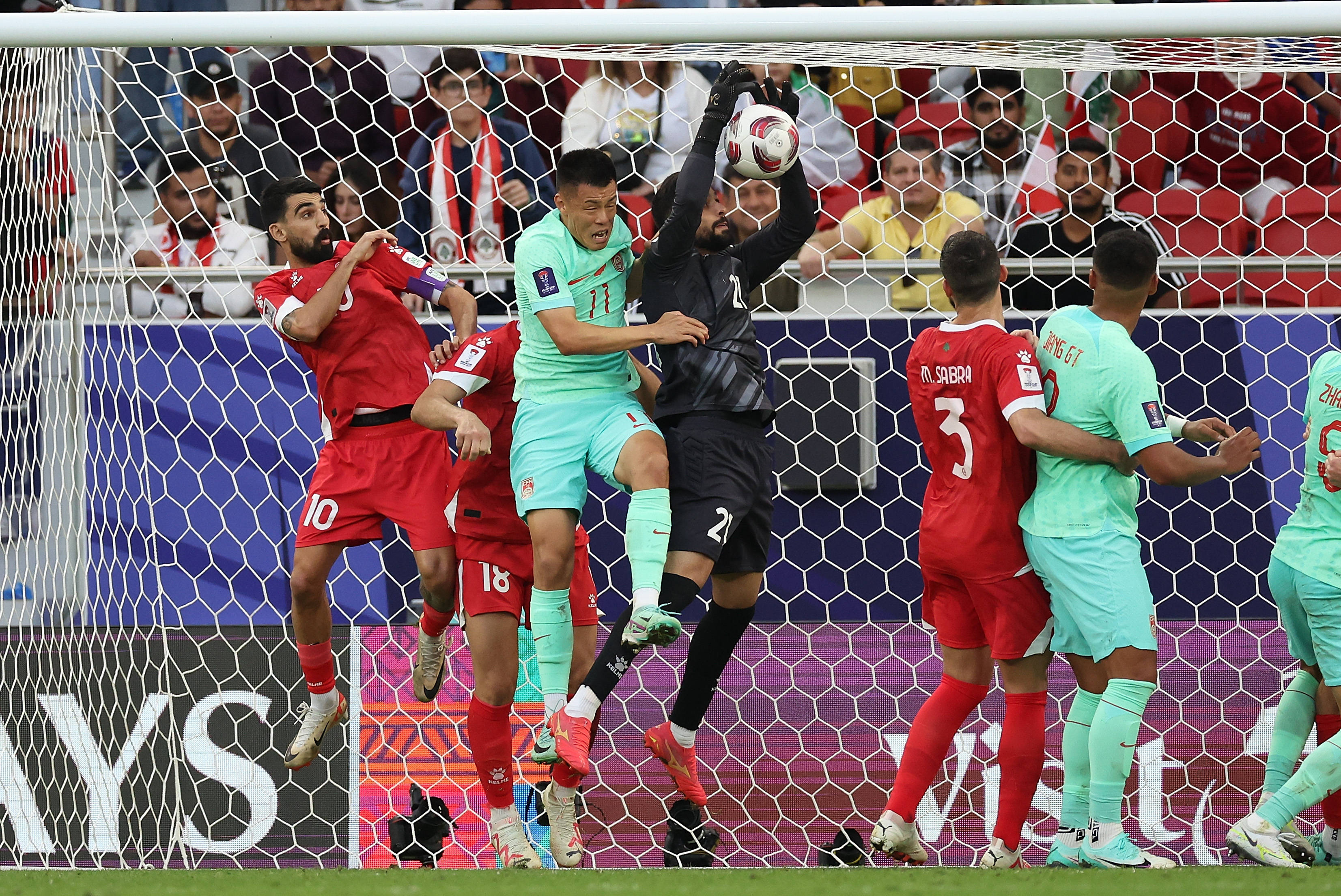 亚洲杯赛上中国足球队实现惊人的反击 亚洲杯赛上中国足球队实现惊人的反击