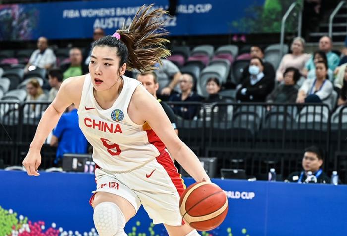 云南男篮战胜强敌，取得关键胜利