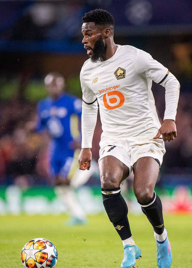 开云下载-包含里尔豪取主场胜利，继续保持不败的词条