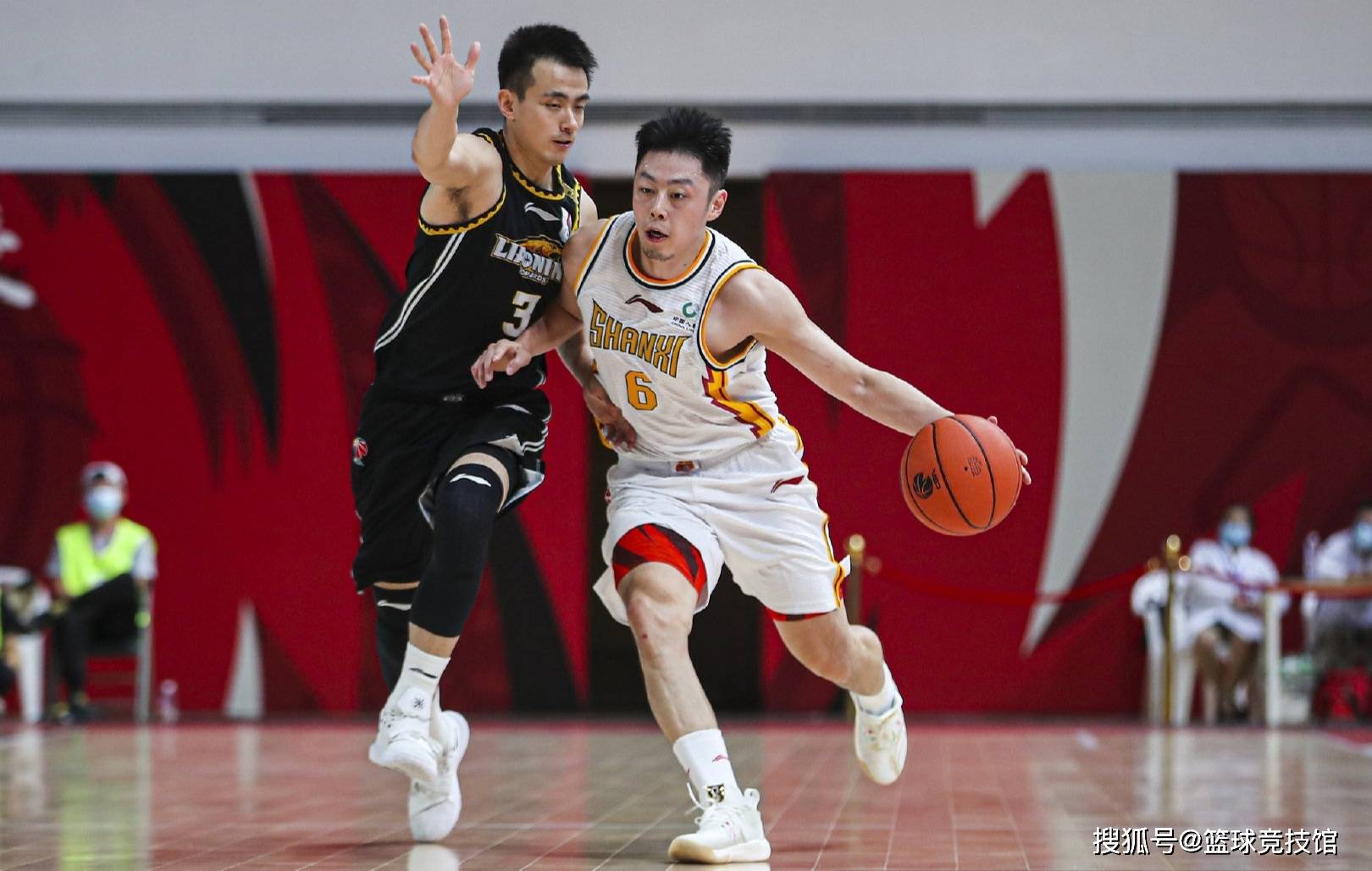 开云体育中国-紧逼对手不再逊色取得连胜之路的简单介绍