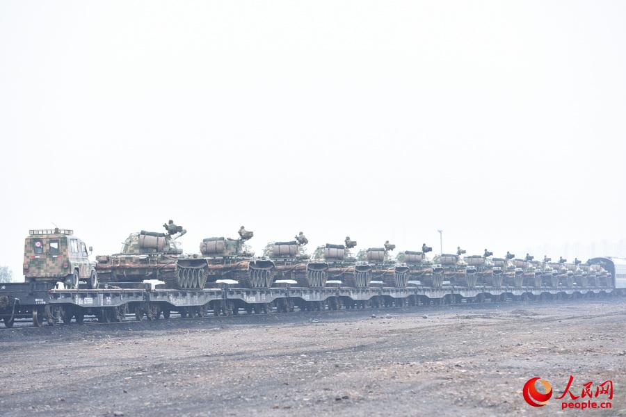 开云官网-包含东亚劲旅交锋：横扫劲旅，广岛三箭实力凸显的词条