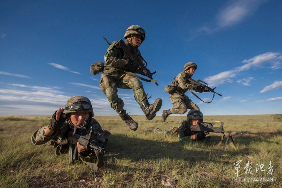 包含东亚劲旅交锋:横扫劲旅,广岛三箭实力凸显的词条 包含东亚劲旅交锋:横扫劲旅,广岛三箭实力凸显的词条