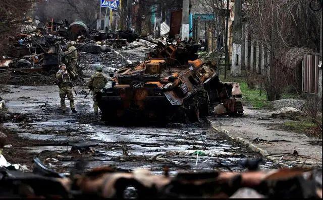 开云体育下载-联赛战局白热化,队伍实力拼杀