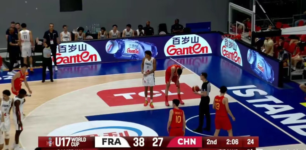 开云APP-热血沸腾的篮球世界杯赛场上充满绚丽风景