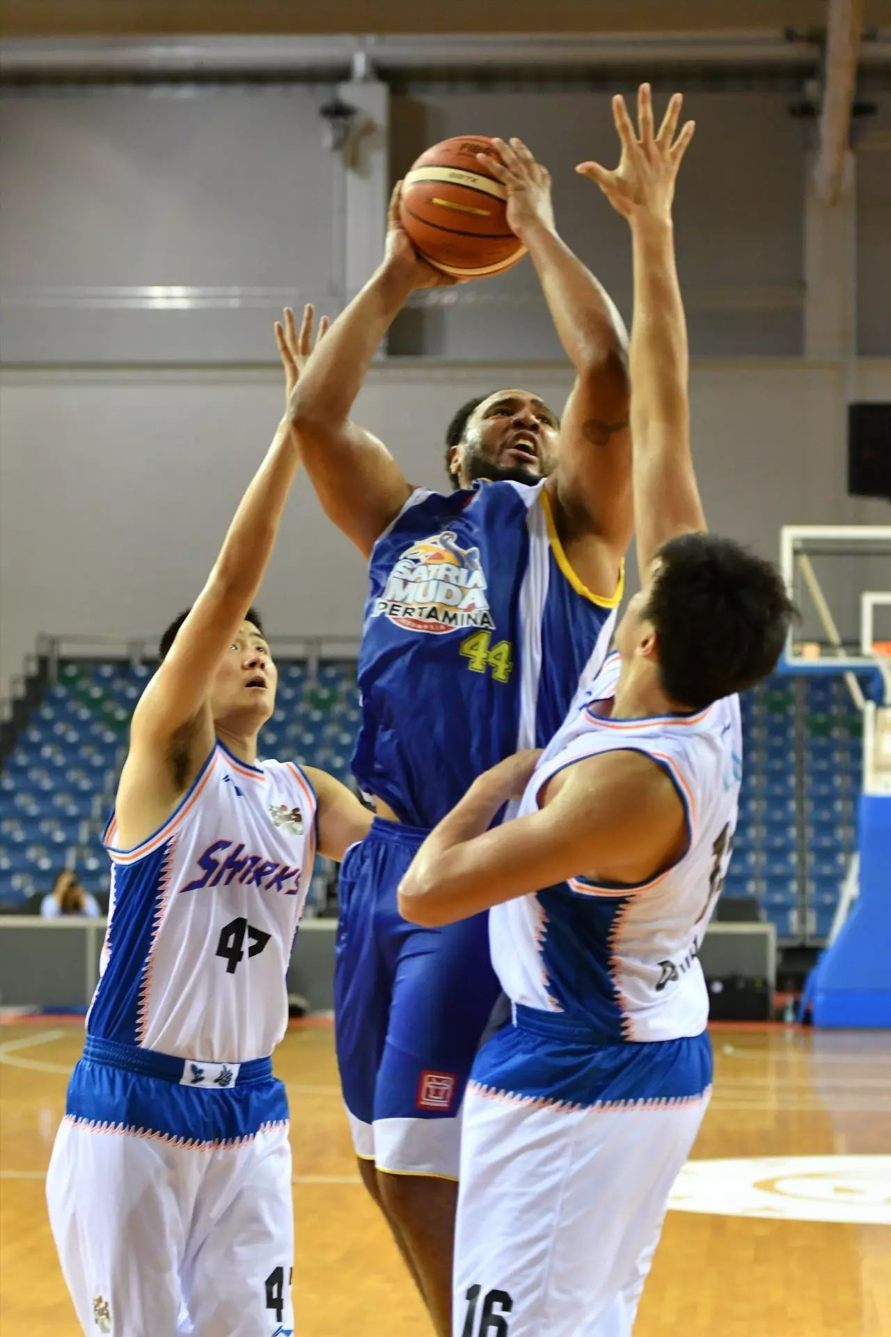 开云体育在线-上海队全面实力凸显，胜者为王