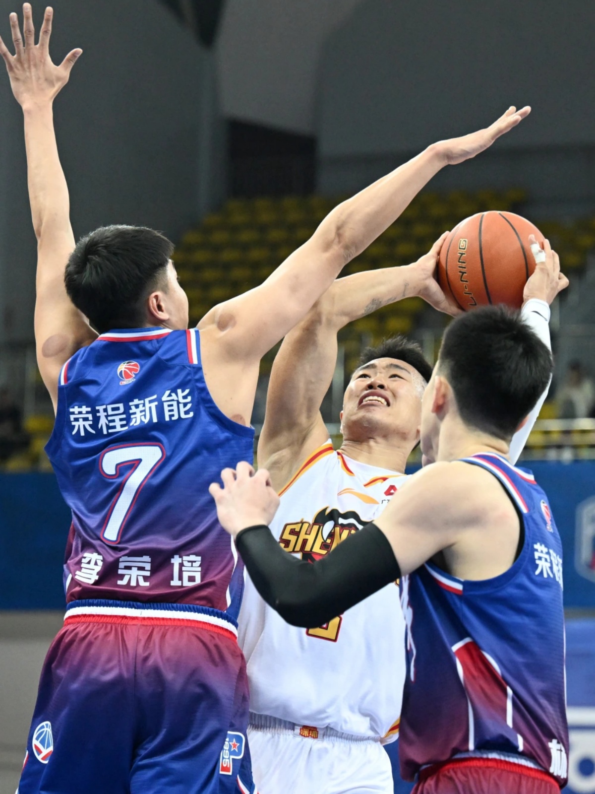 开云平台-深圳男篮以出色表现战胜安徽队