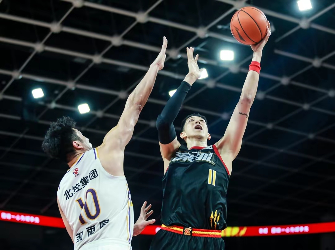 深圳男篮以出色表现战胜安徽队 深圳男篮以出色表现战胜安徽队