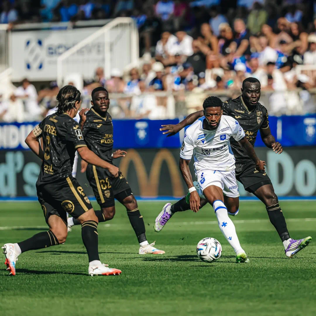 关于里昂球队赢得关键比赛,实现逆袭的信息 关于里昂球队赢得关键比赛,实现逆袭的信息