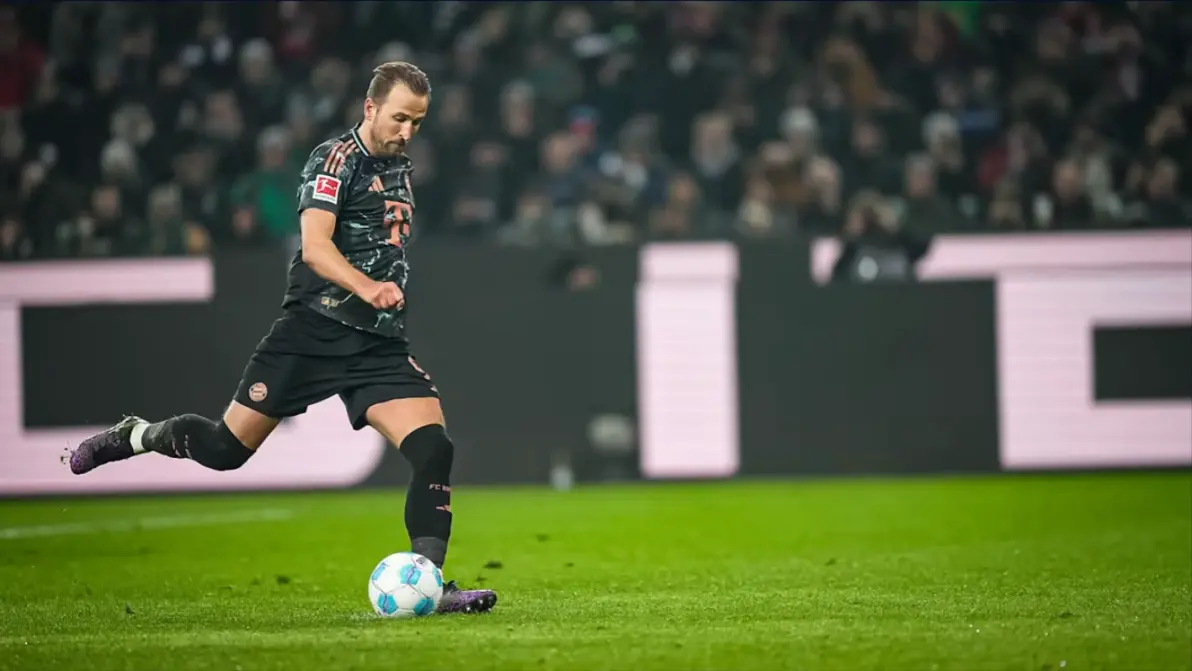 开云体育官网-门兴格拉德巴赫前锋连续进球，神勇表现的简单介绍