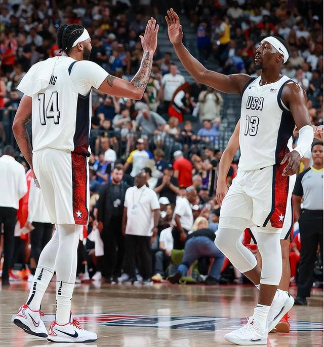 湖人逆转湖人B队，阿德巴约惊艳世界