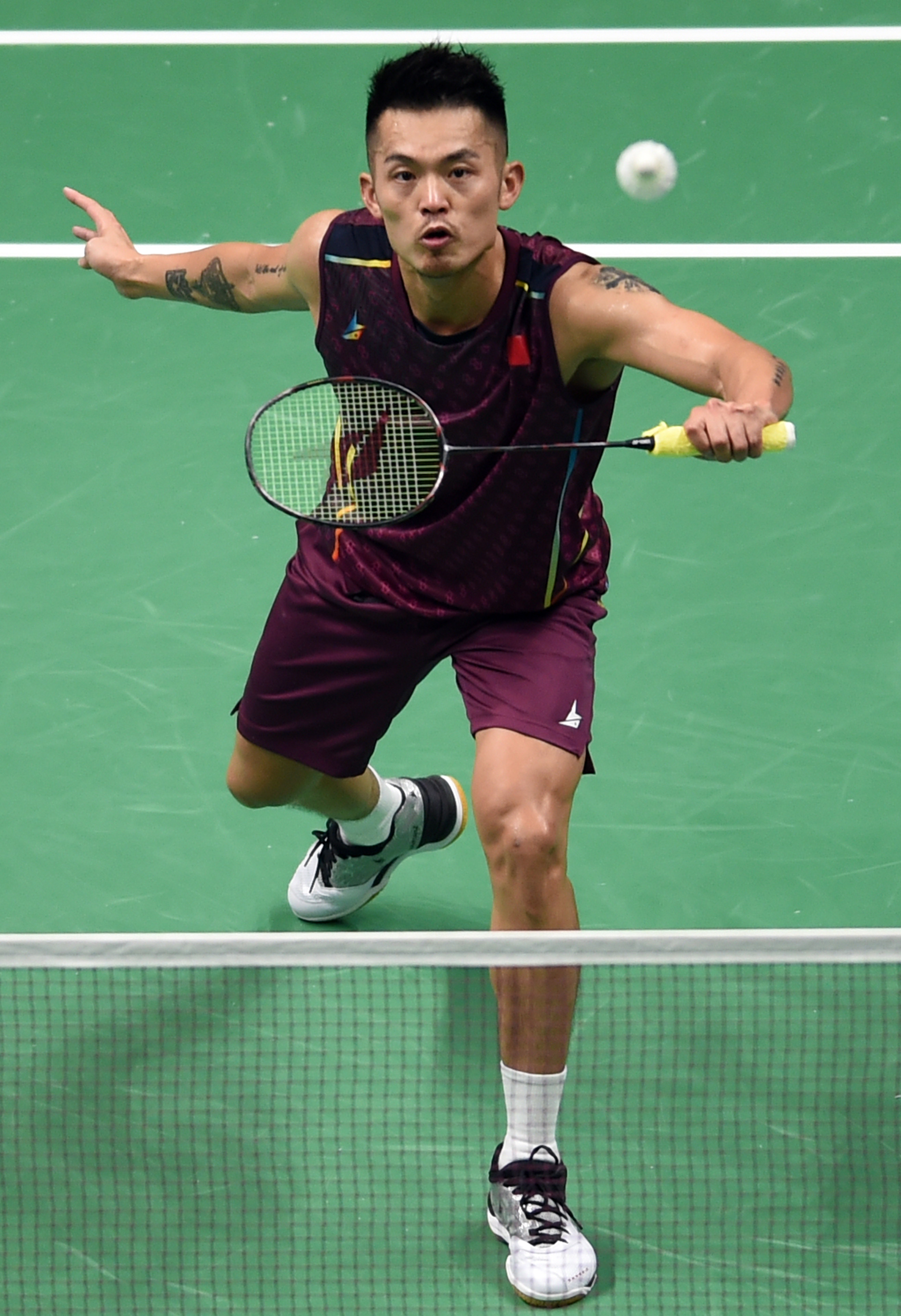 包含丹麦羽毛球队绝杀印尼羽毛球队，林丹一己之力扛起全队的词条