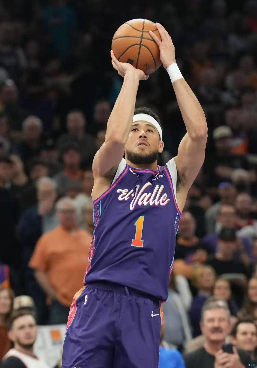 雄鹿B队横扫黄蜂，杜兰特高光表现的简单介绍