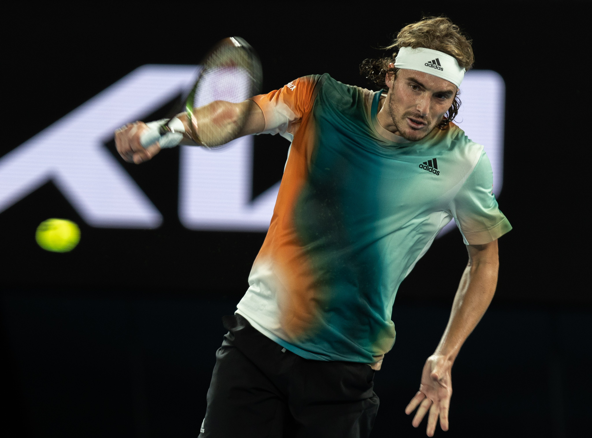 美国网球队绝地反击澳大利亚网球队,西西帕斯爆发神勇的简单介绍 美国网球队绝地反击澳大利亚网球队,西西帕斯爆发神勇的简单介绍