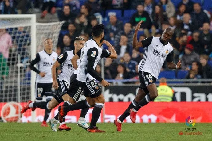 开云体育app-竞猜热点选手刷新世界纪录,震撼全场的简单介绍