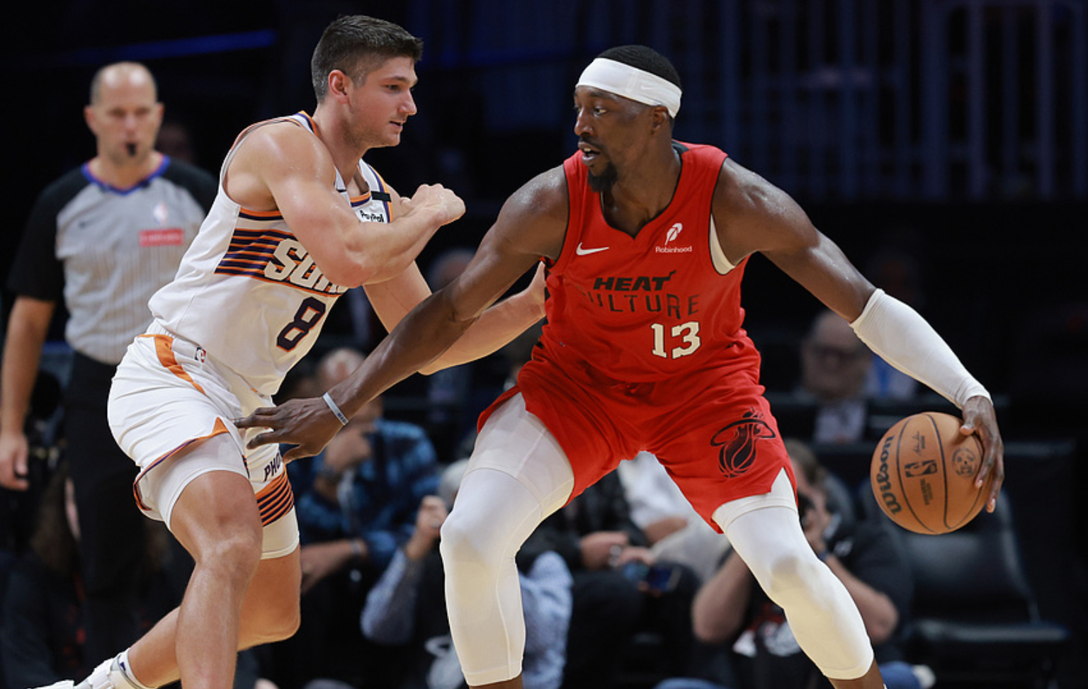 凯尔特人轻取深圳队,东契奇点燃赛场 凯尔特人轻取深圳队,东契奇点燃赛场