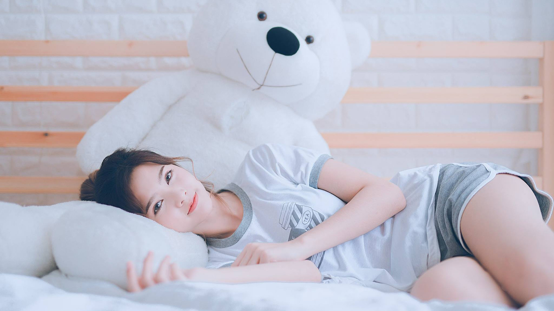 开云官网-本泽马跨域凝视，当曼城与巴萨的哲学对决照见真正的大场面先生