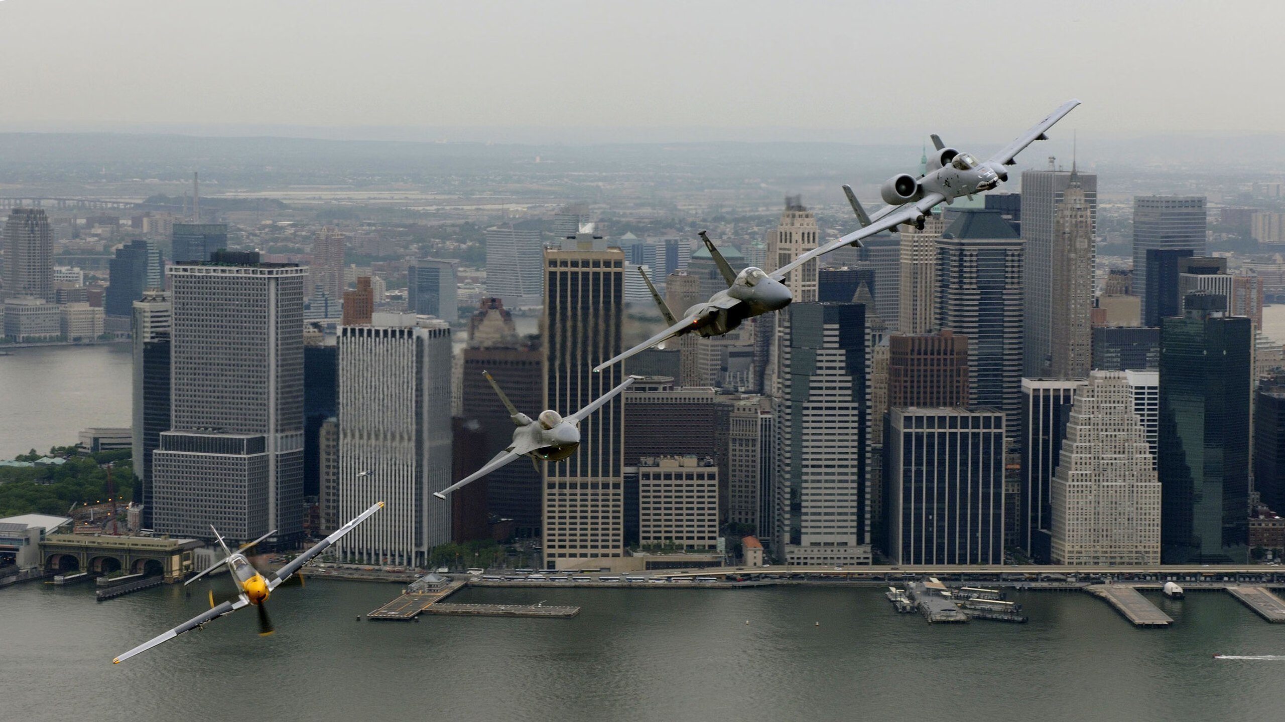 绿茵经纬,世界杯聚光灯与伯纳乌的黄色风暴