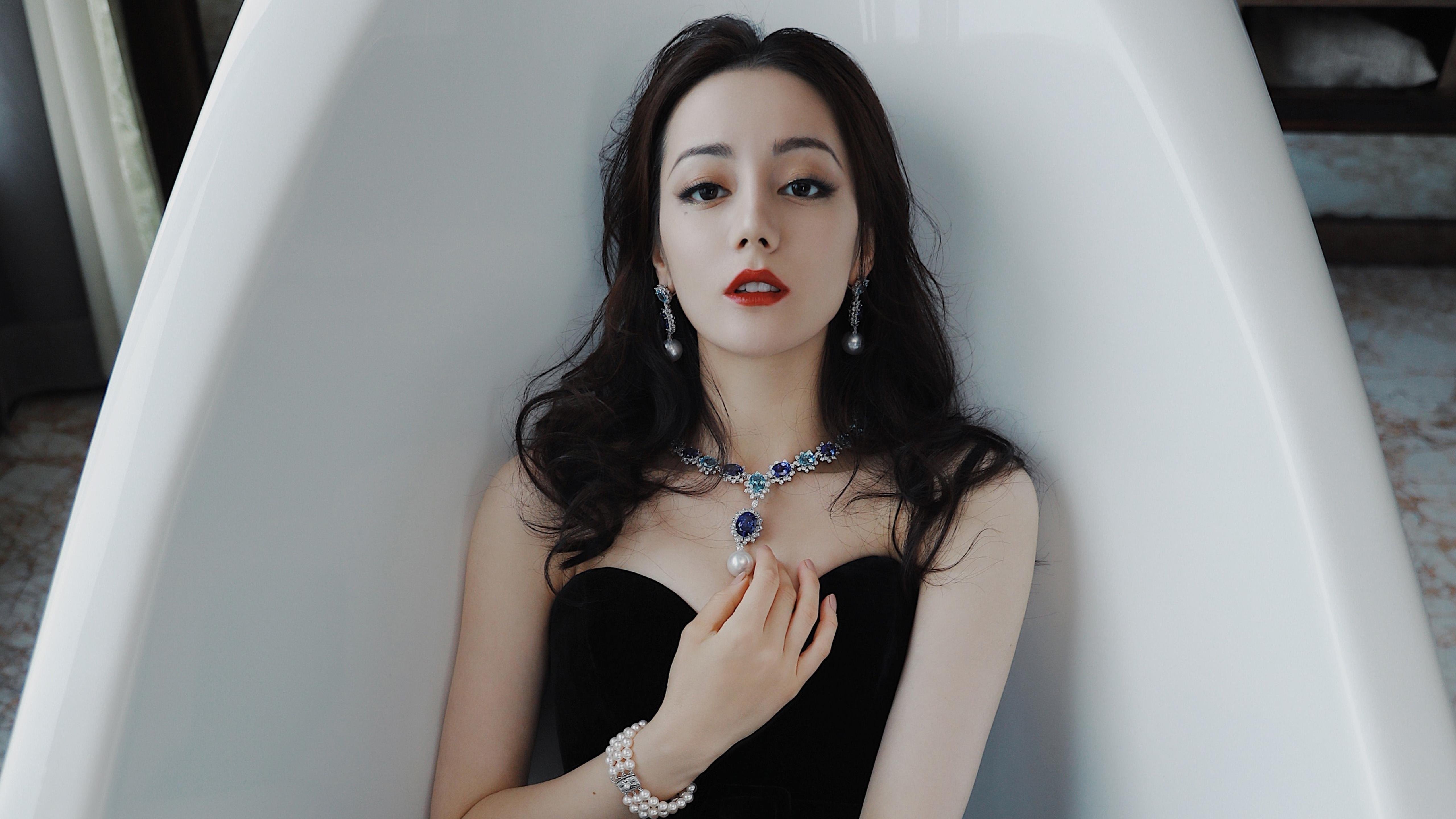 篮球之夜的狂想,当福克斯闪耀,掘金求生,广东队见证的跨洋三幕大戏